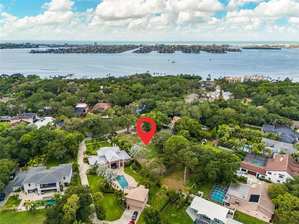 8139 ELBOW LANE N, ST PETERSBURG, FL 33710