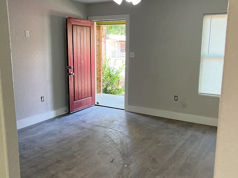 122 Escuela — Photo 5