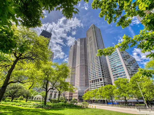 1000 N Lake Shore Plz APT 17C, Chicago, IL 60611