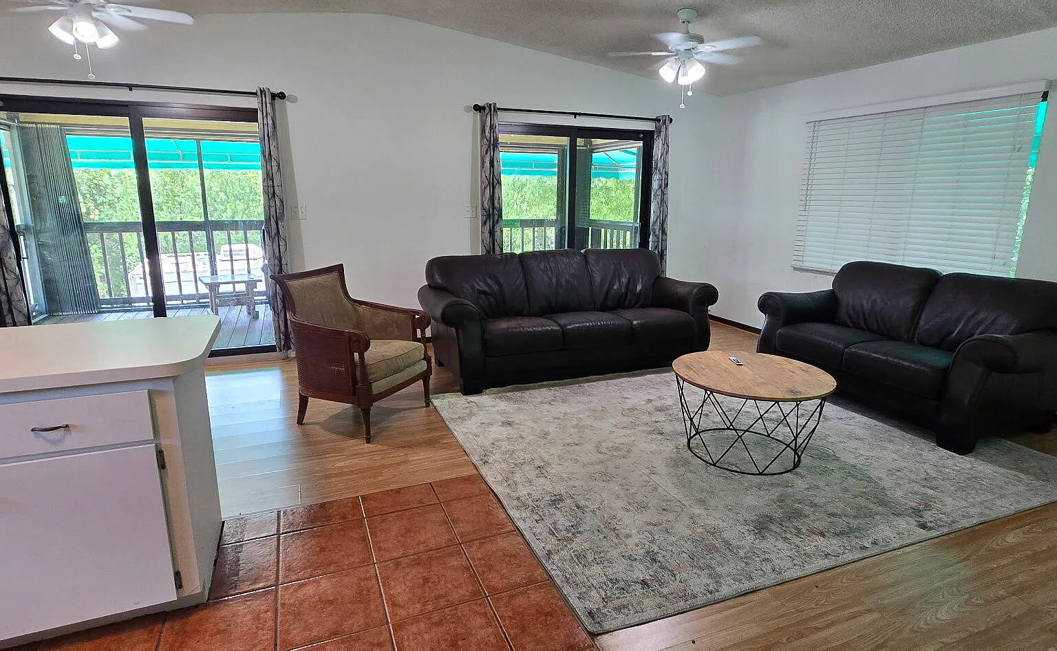 2 bed, 2.0 bath, 912 sqft, $2,800 — Photo 4
