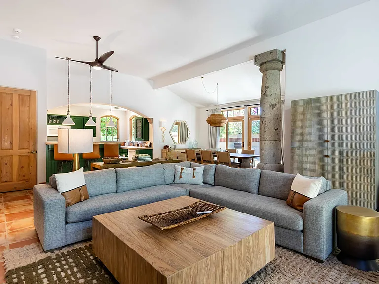 W Linda Vista Dr — Photo 17