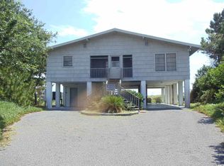 902 Parker Dr, Pawleys Island, SC 29585