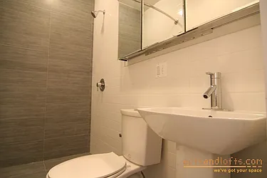 Rented by aptsandlofts.com