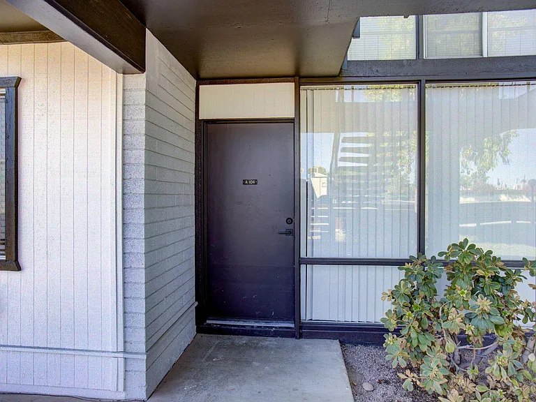 South Edge — Photo 10