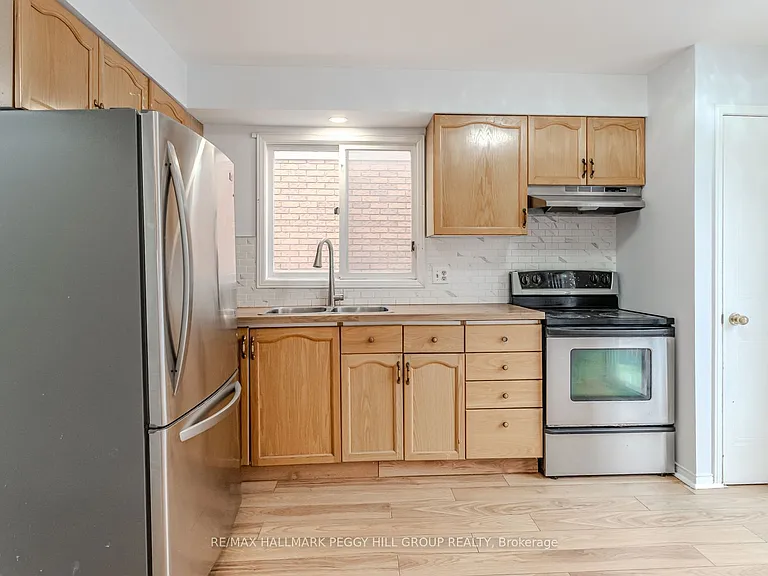 111 Garden Dr — Photo 2