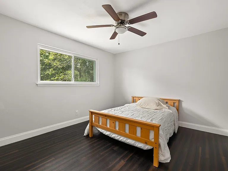 2114 Briargreen Dr — Photo 19