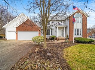 33855 Rosewood Trl, Willoughby Hills, OH 44094