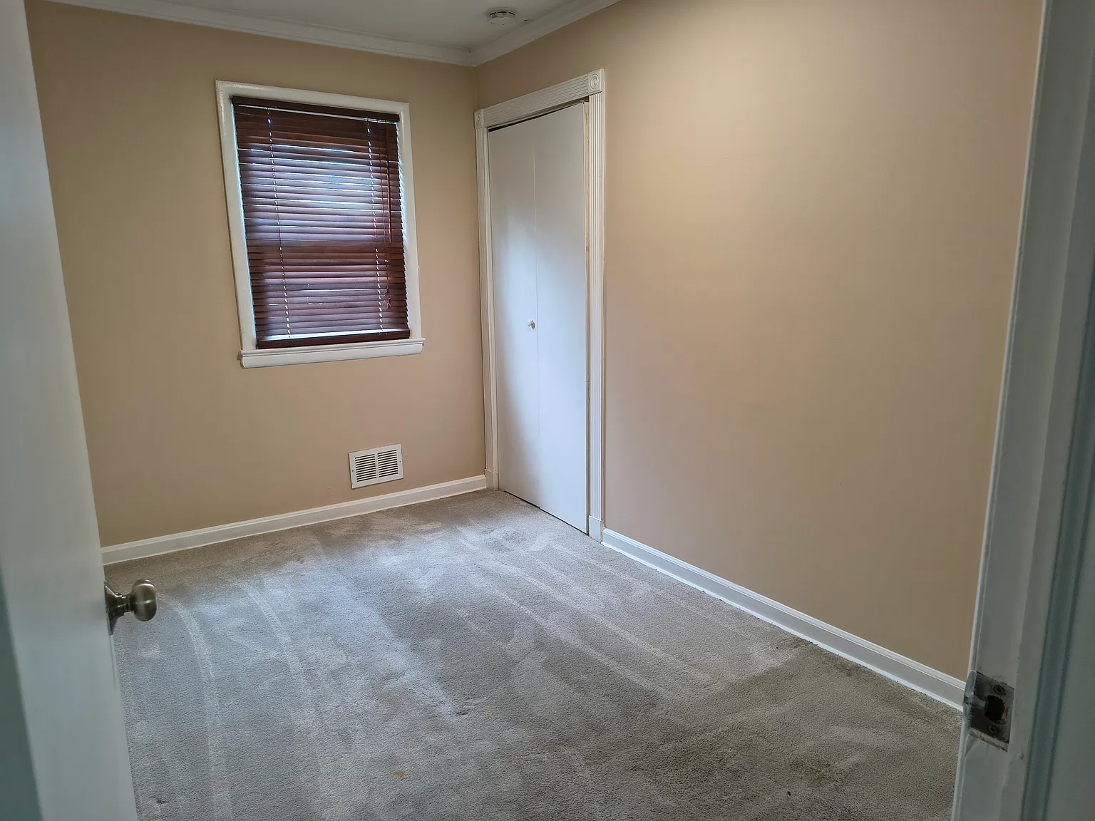 6008 Quebec St — Photo 1