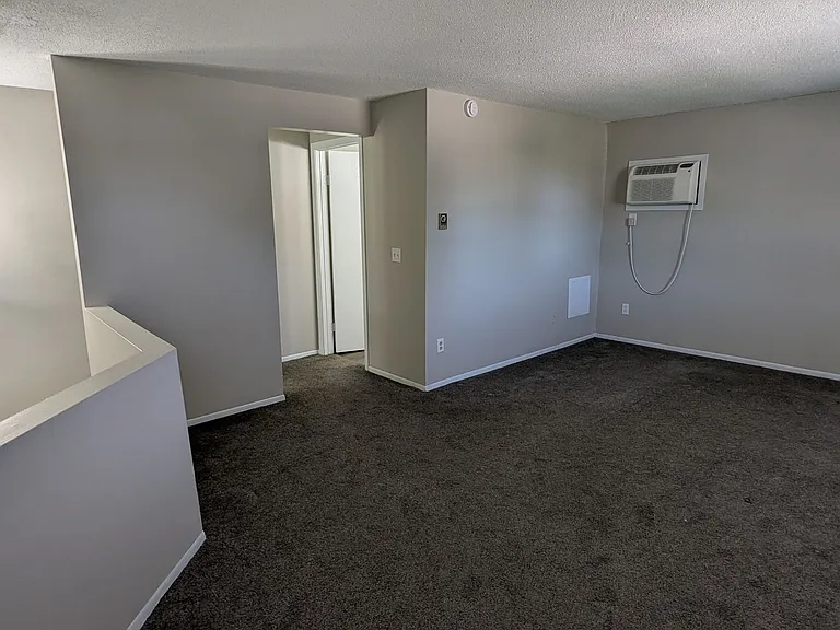 809 Kerns Dr NE — Photo 13