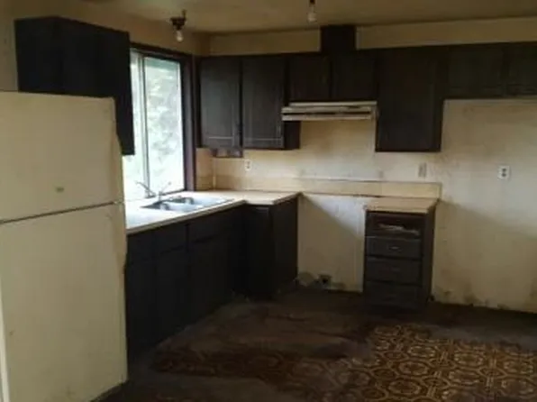 870 E Belfield Ave, Sequim, WA 98382