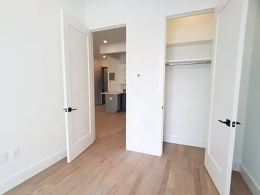 Rented by EXR | media 25