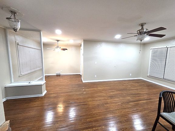 4th image of 2333 NW 50th St