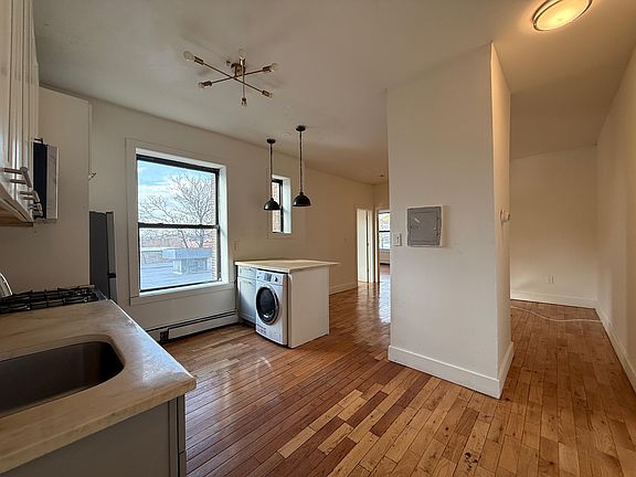 3rd image of 168 Clinton Ave APT 5