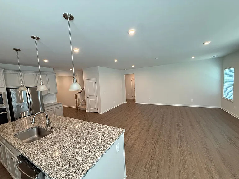 1209 Hinson Forest Rd — Photo 15
