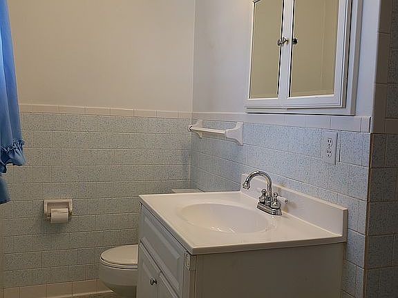Ensuite bath