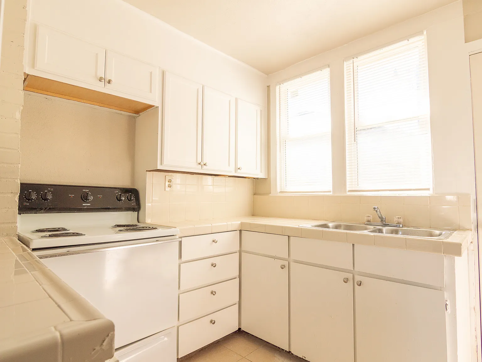 2 bed, 650 sqft, $1,495 — Photo 3