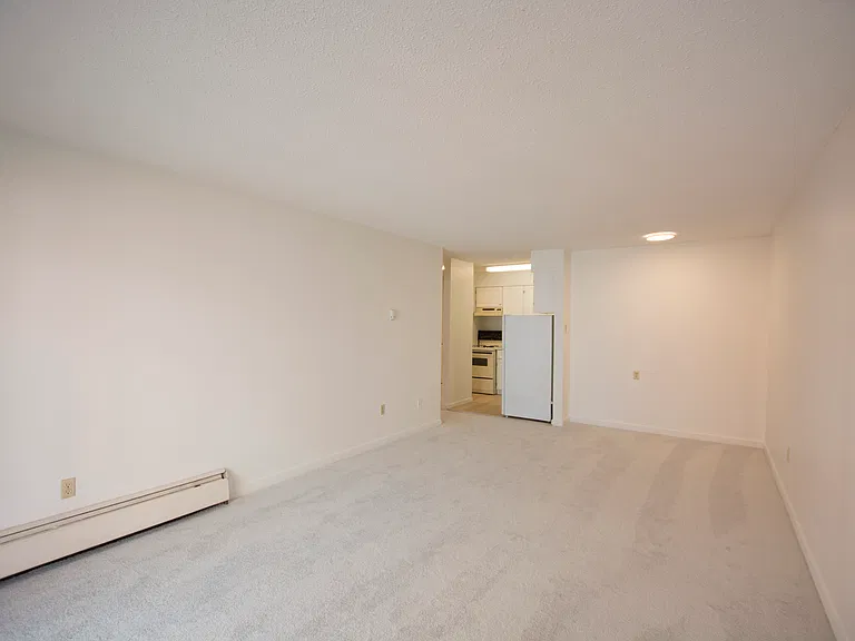 1215 Saint Georges Ave #205 — Photo 4