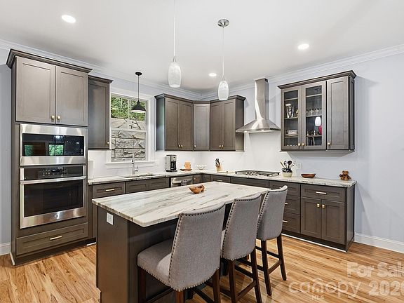 5th image of 85 Garnet Spring Ln