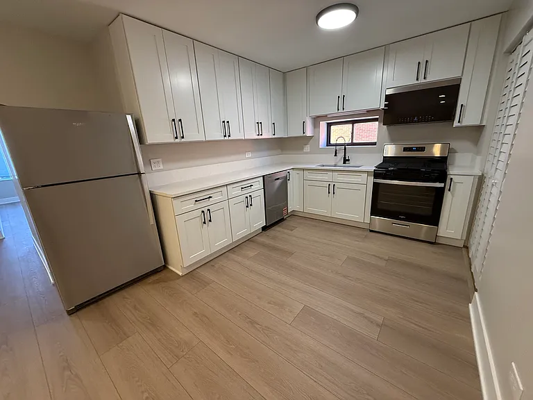 1443 N Milwaukee Ave #2 — Photo 5