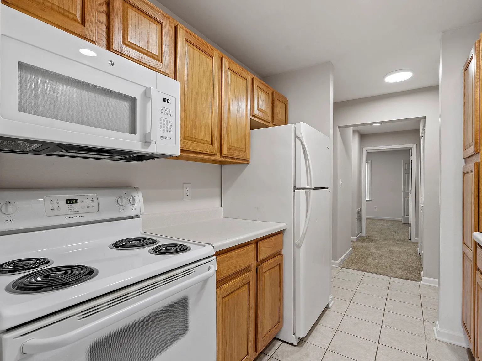 Glenmont Manor — Photo 2