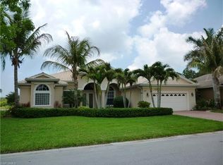 4990 Cerromar Dr, Naples, FL 34112