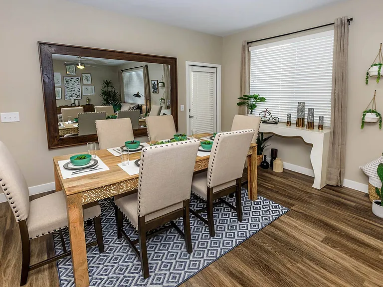 B2 1175 SQ FT 2 Bed 2 Bath