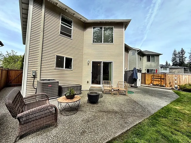 21302 Brevik Pl NW — Photo 37