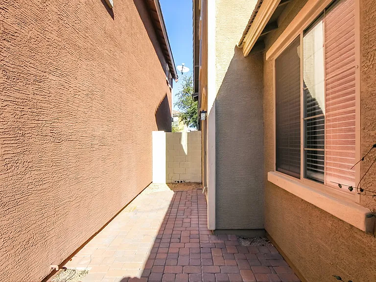 4361 E Selena Dr — Photo 17