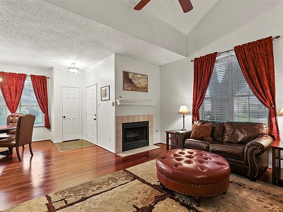 4th image of 400 Leisure Ln