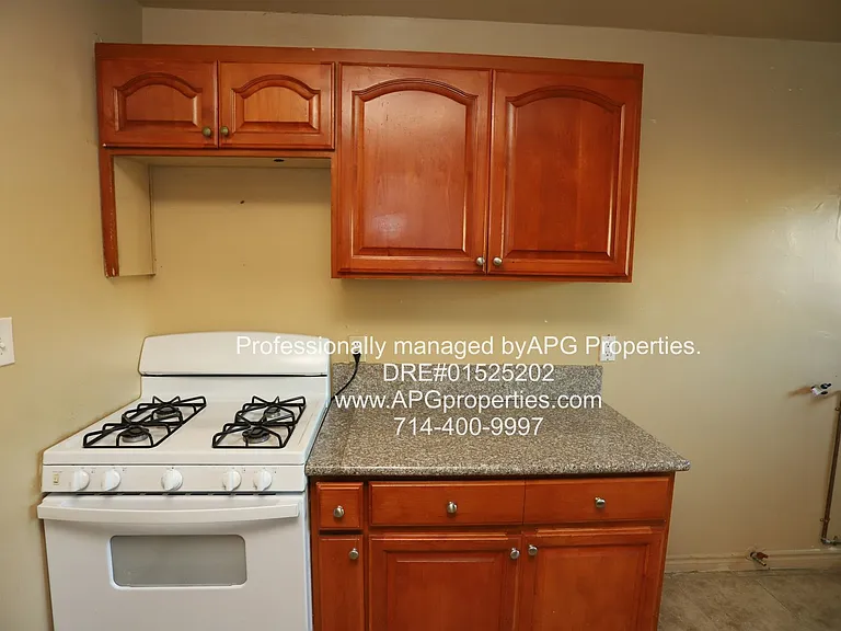 1834 W Gramercy Ave #A — Photo 13