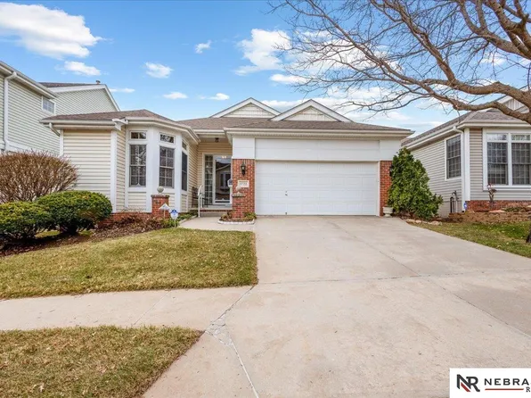 1722 S 173rd Plz, Omaha, NE 68130