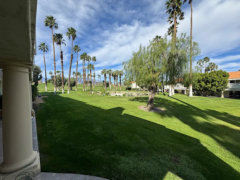 289 Vista Royale Cir W — Photo 41