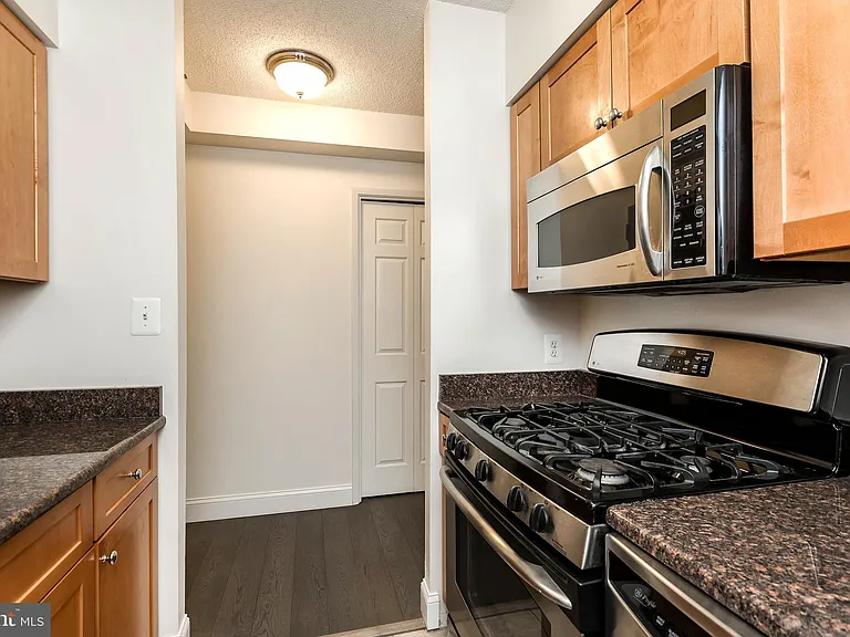 4801 Fairmont Ave #713 — Photo 6
