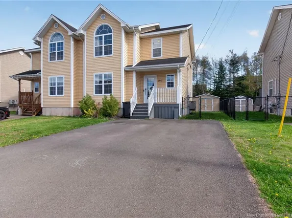 104 Chianti St, Dieppe, NB E1A 9A9