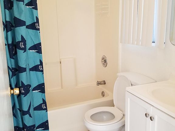 full bath with tub