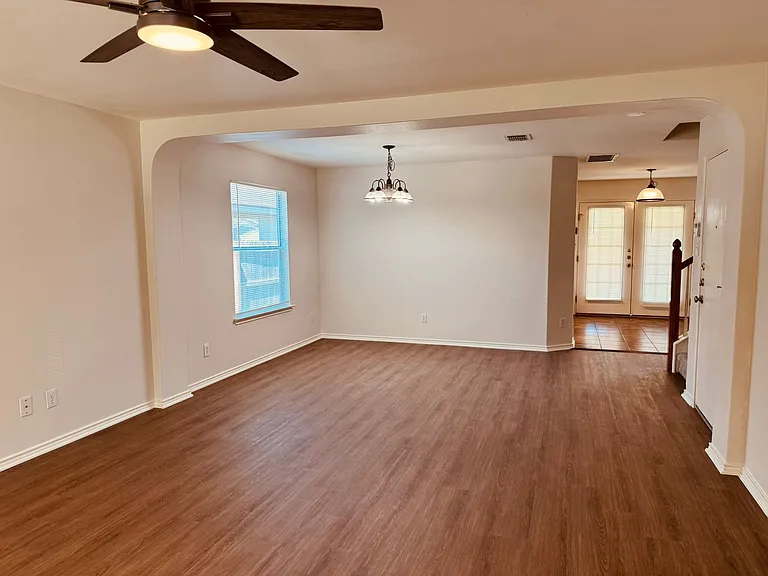 8943 Walnut Spgs — Photo 4