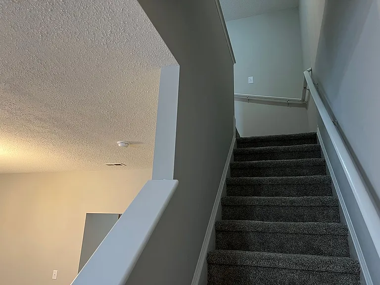 116 Baberton Dr — Photo 10