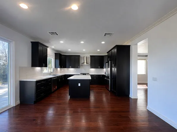 30138 Galbreth Ct, Castaic, CA 91384