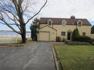 160 Col John Gardner Rd, Narragansett, RI 02882