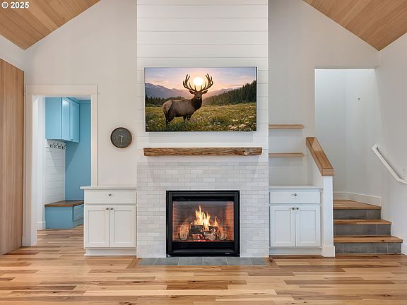 5th image of 32996 Pacific Bellevue Ln
