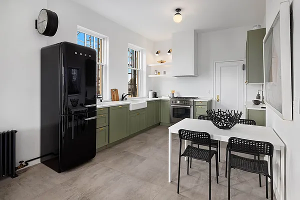 Sold by Douglas Elliman | media 15