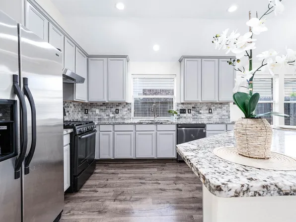 7617 Waterlilly Lane, Pearland, TX 77581