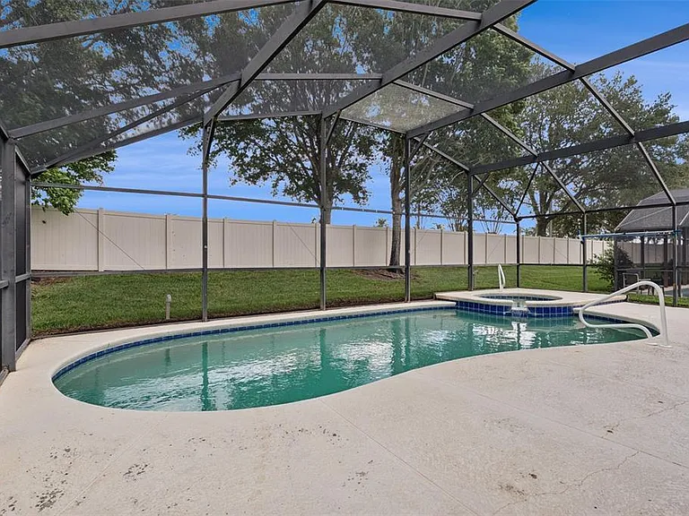1346 Solana Cir — Photo 20