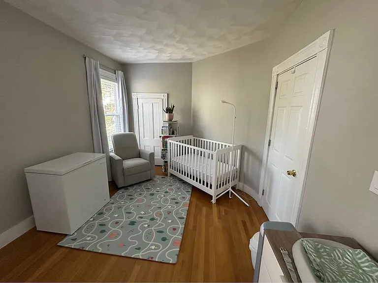 166 Glen St #1 — Photo 10