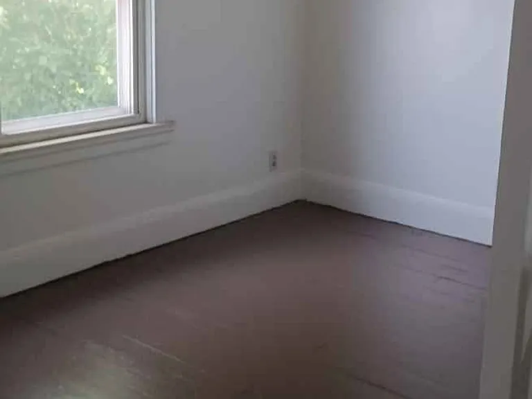 1012 Kelsey Ave — Photo 4