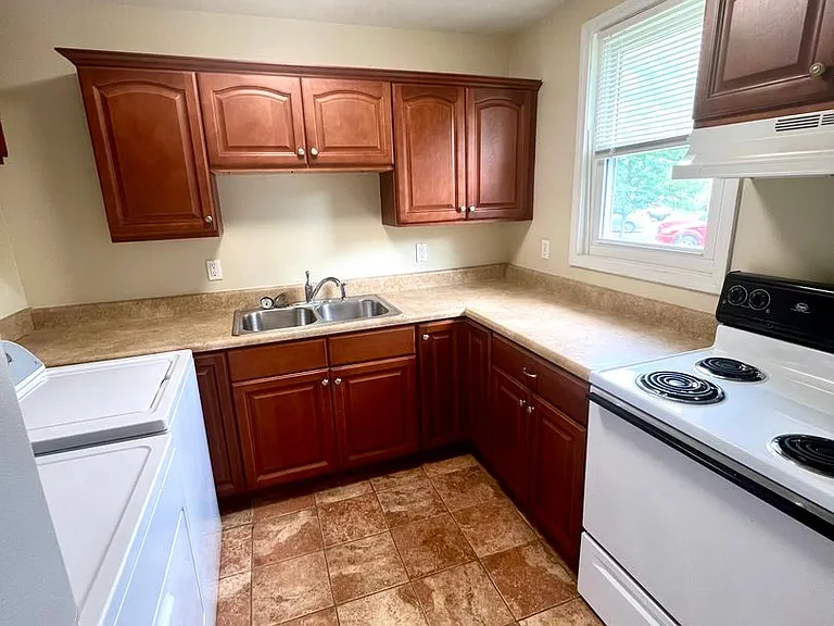 314 Moss Rose Ct — Photo 3