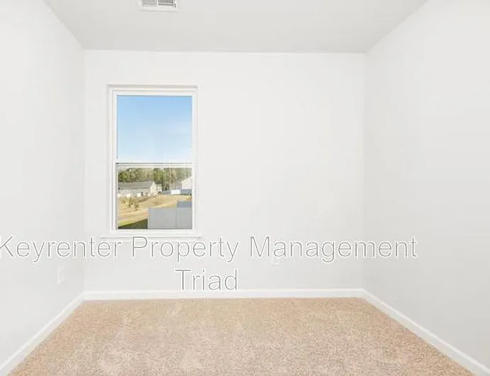 1122 Banworth Ct — Photo 10