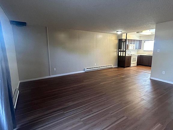 3rd image of 489 Smithridge Park