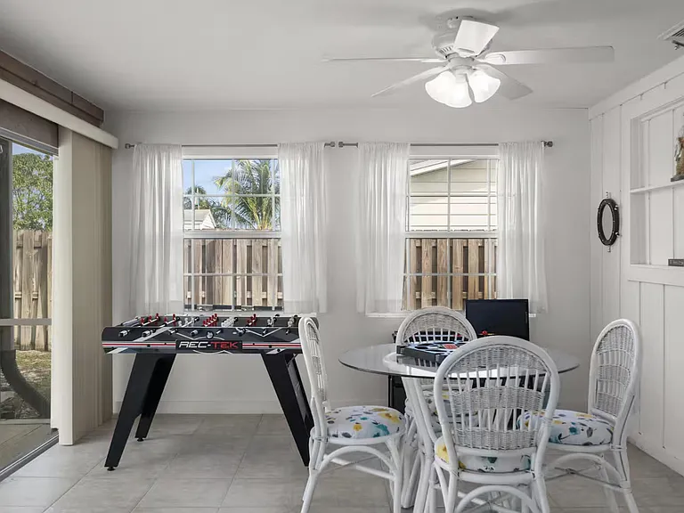 SE Harbor View Dr — Photo 9