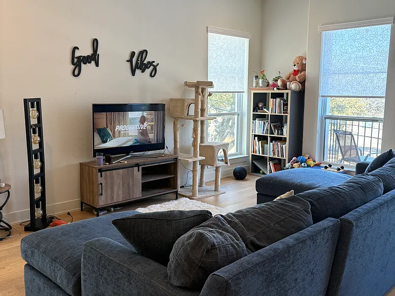 708 W Main St — Photo 6